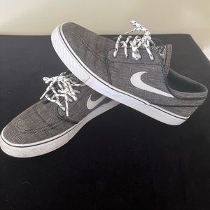 Nike SB Janoski